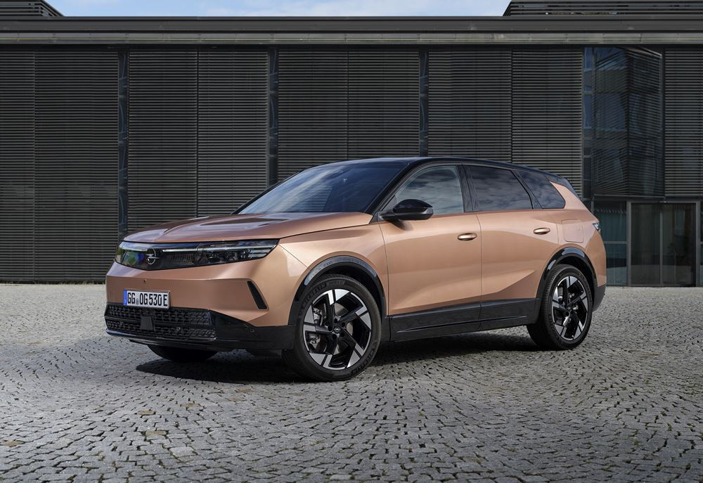 Le SUV Opel Grandland Electric 98 kWh peut parcourir jusqu'à 700 kilomètres batterie pleine