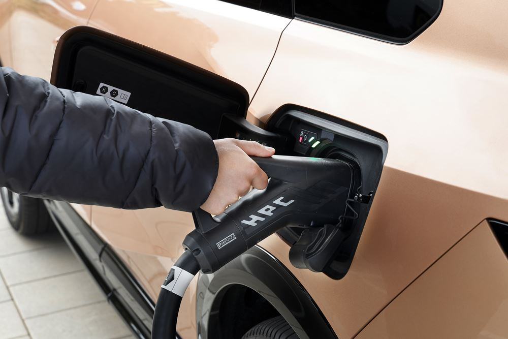 Le SUV Opel Grandland Electric 98 kWh peut parcourir jusqu'à 700 kilomètres batterie pleine