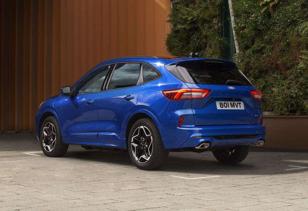 Le SUV de taille intermédiaire Ford Kuga restylé affiche une face avant plus distinctive