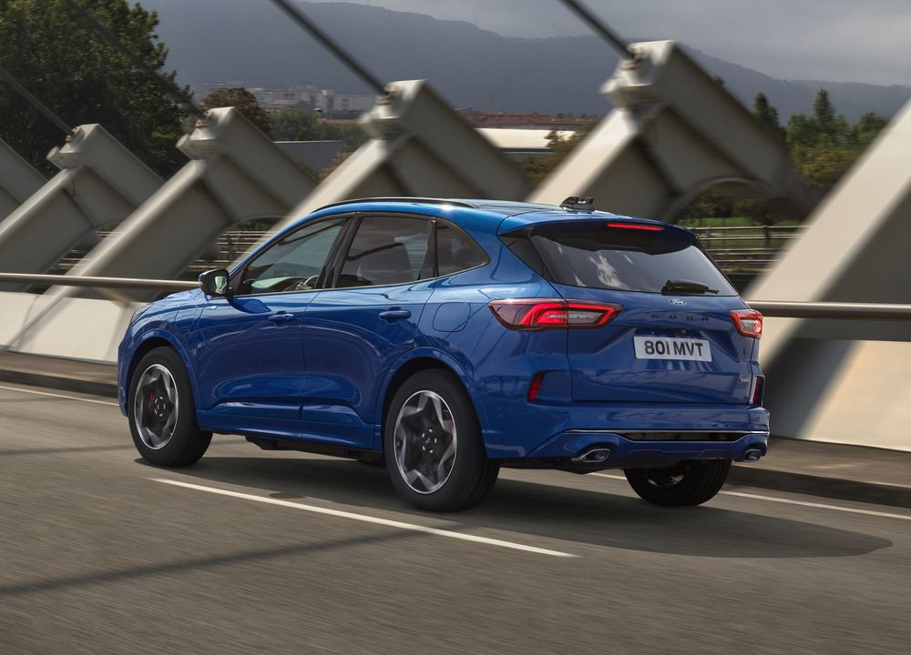 Le SUV de taille intermédiaire Ford Kuga restylé affiche une face avant plus distinctive