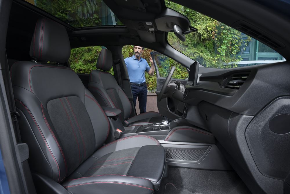 Le SUV de taille intermédiaire Ford Kuga restylé affiche une face avant plus distinctive
