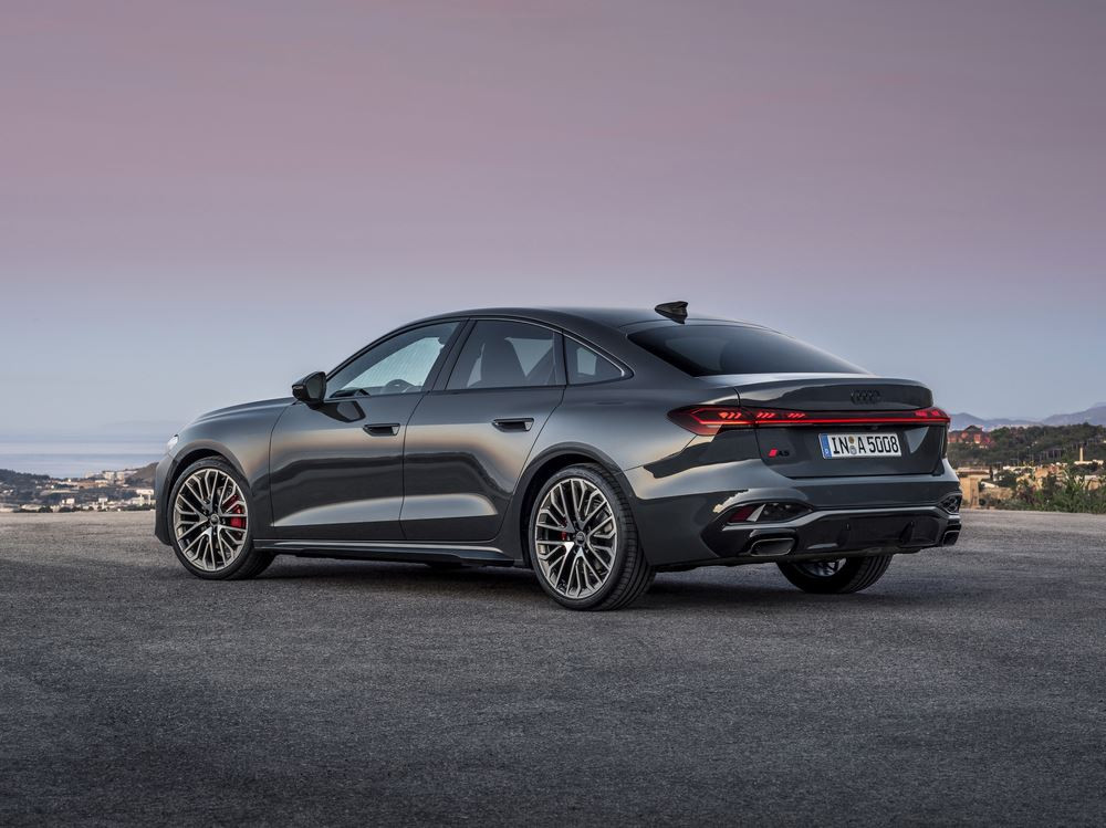 La structure compacte du toit de l'Audi A5 se termine par un hayon court