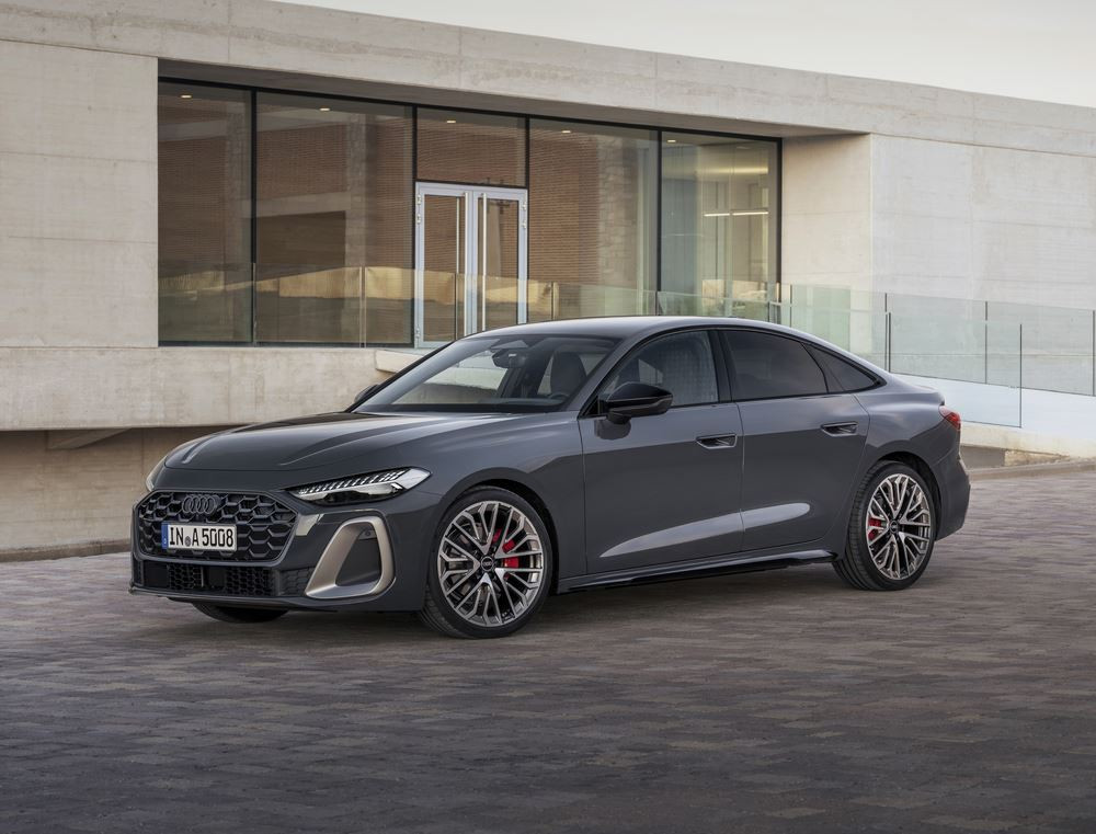 La structure compacte du toit de l'Audi A5 se termine par un hayon court