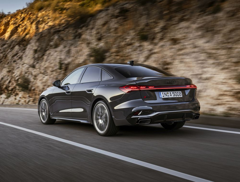 La structure compacte du toit de l'Audi A5 se termine par un hayon court