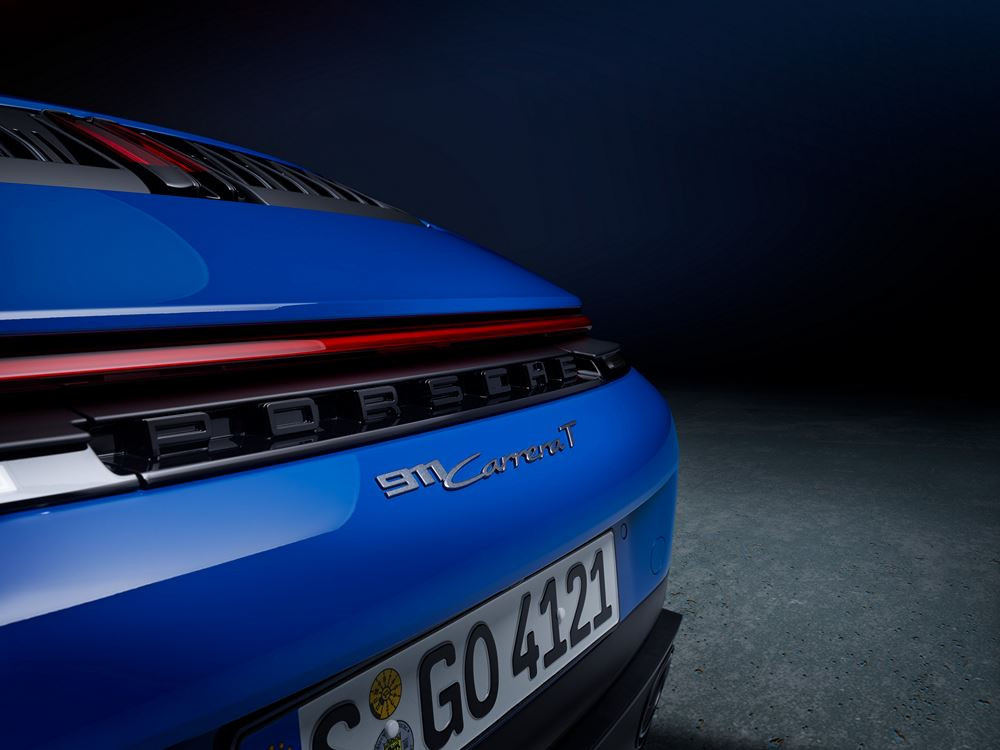 Le modèle léger et ultradynamique Porsche 911 Carrera T se décline en version Cabriolet