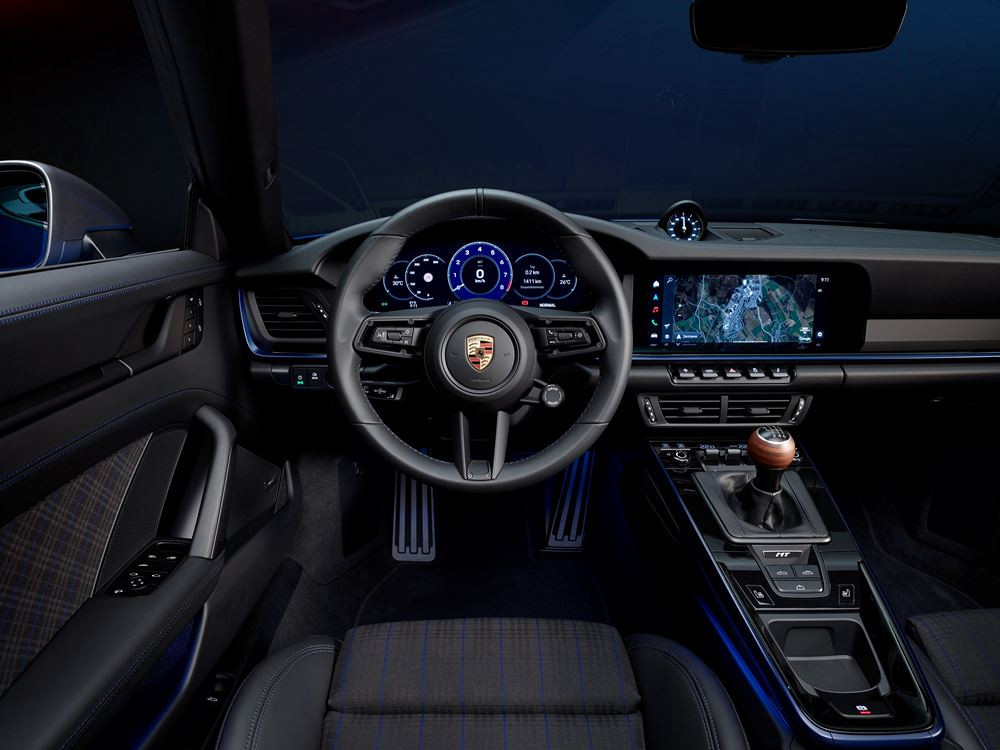 Le modèle léger et ultradynamique Porsche 911 Carrera T se décline en version Cabriolet