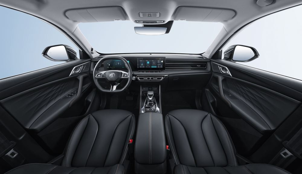 Le SUV familial hybride rechargeable MG EHS affiche un design épuré