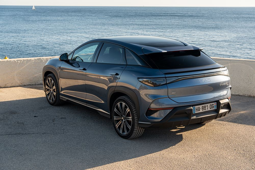 Le SUV familial électrique Byd Sealion 7 affiche une allure athlétique