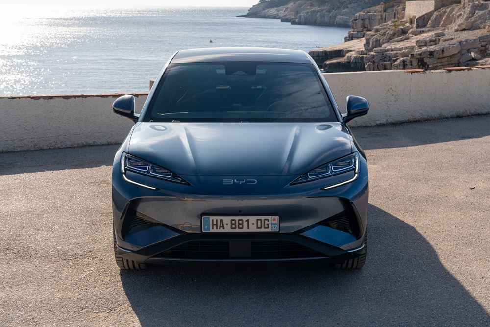 Le SUV familial électrique Byd Sealion 7 affiche une allure athlétique