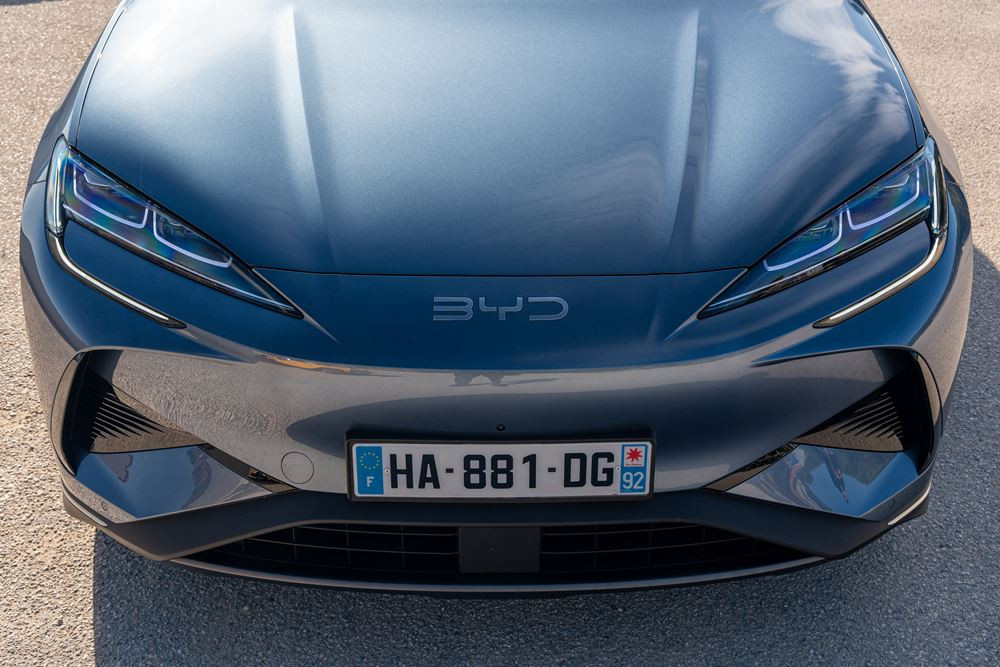 Le SUV familial électrique Byd Sealion 7 affiche une allure athlétique