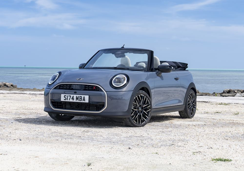 La Mini Cooper Cabrio de nouvelle génération complète la famille Mini