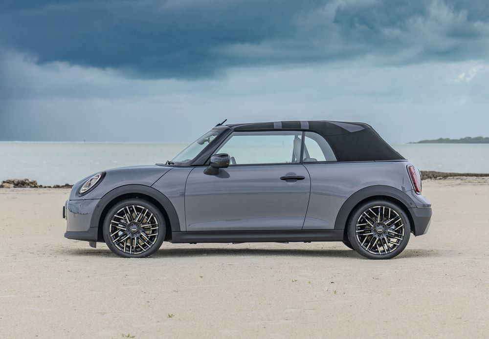 La Mini Cooper Cabrio de nouvelle génération complète la famille Mini