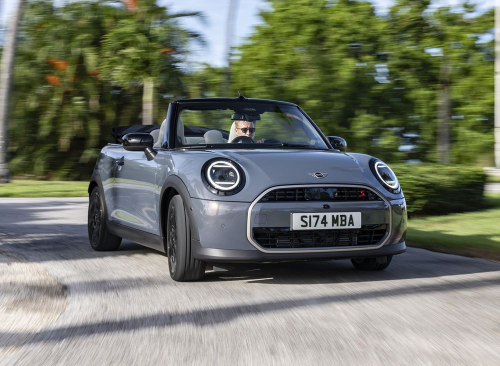La Mini Cooper Cabrio de nouvelle génération complète la famille Mini