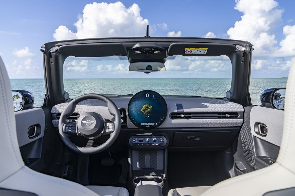 La Mini Cooper Cabrio de nouvelle génération complète la famille Mini