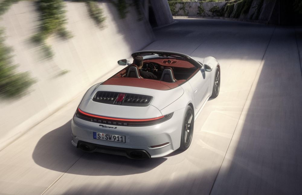 La Porsche 911 Cabriolet Carrera S embarque un bloc 3.0 litres turbocompressé de 480 ch