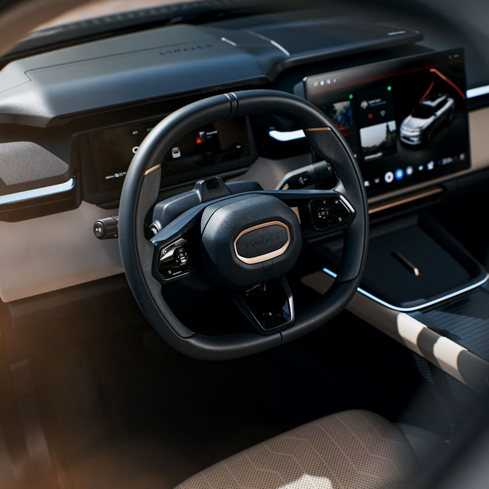 Le SUV Lynk & Co 08 hydride rechargeable offre une autonomie électrique de 200 km