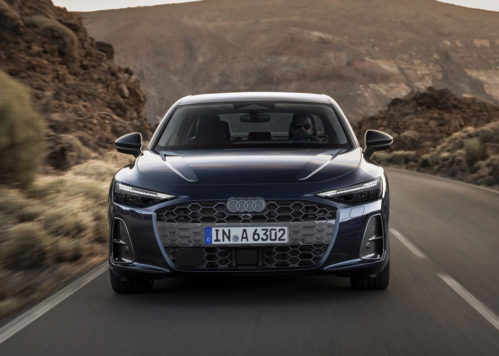 La berline première classe Audi A6 en approche
