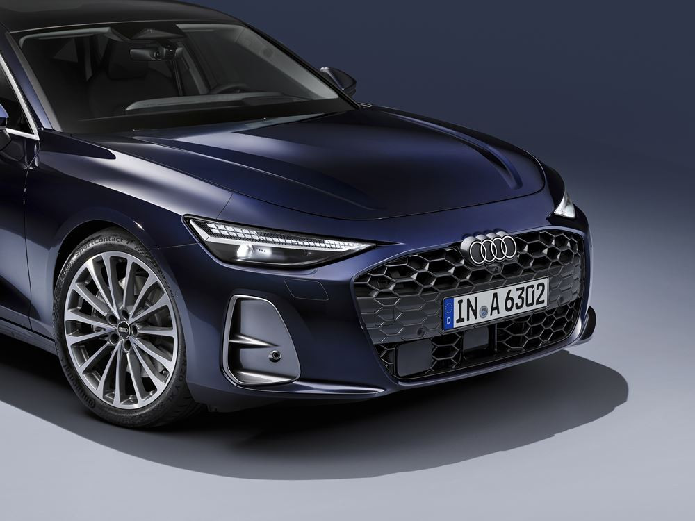 La berline première classe Audi A6 en approche