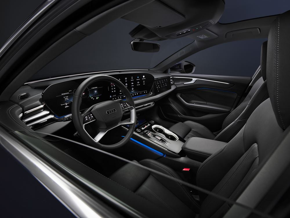 La berline première classe Audi A6 en approche