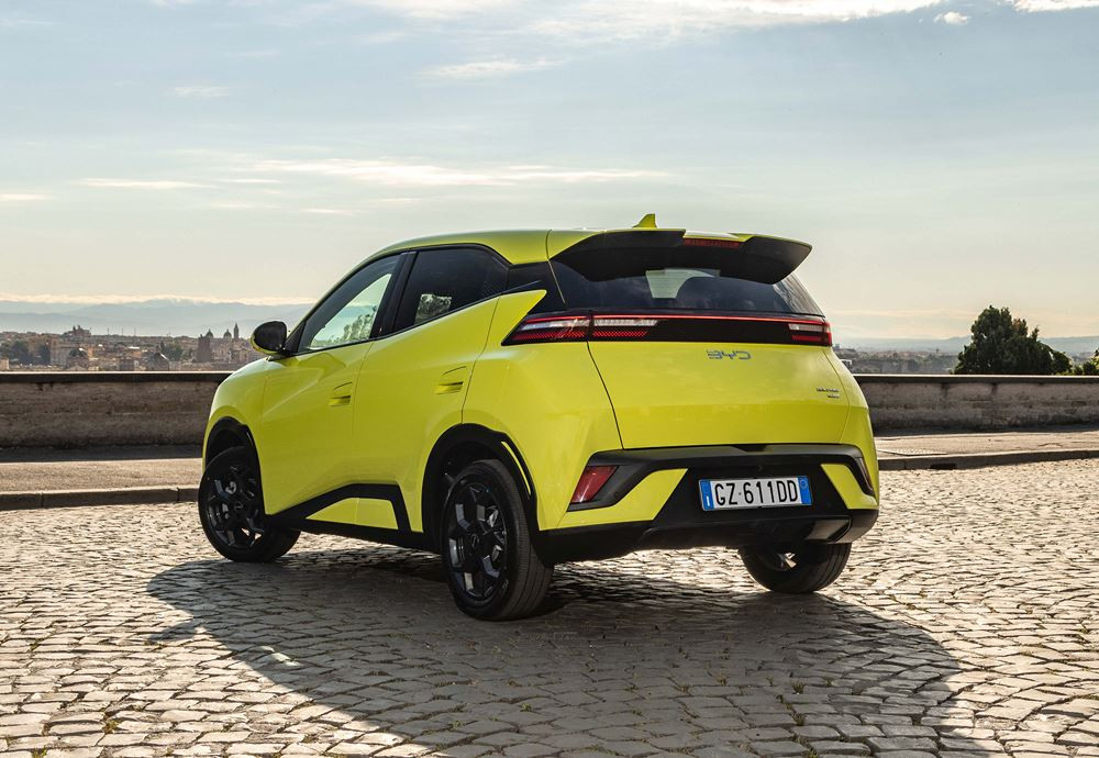 La citadine électrique Byd Dolphin Surf repose sur la e-Platform 3.0 et une batterie Blade