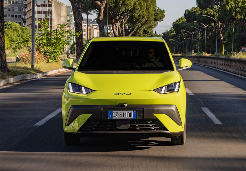 La citadine électrique Byd Dolphin Surf repose sur la e-Platform 3.0 et une batterie Blade