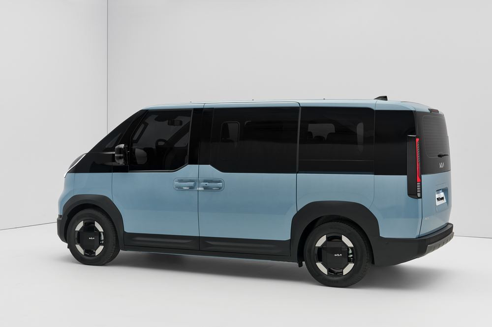 Kia PV5 Passenger: un véhicule familial électrique au design inédit affichant une autonomie de 400 km