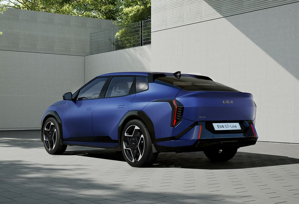 La berline électrique Kia EV4 Fastback affiche un design avant-gardiste