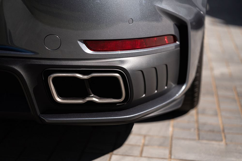 La Porsche 911 Turbo S Coupé développe une puissance cumulée de 711 ch