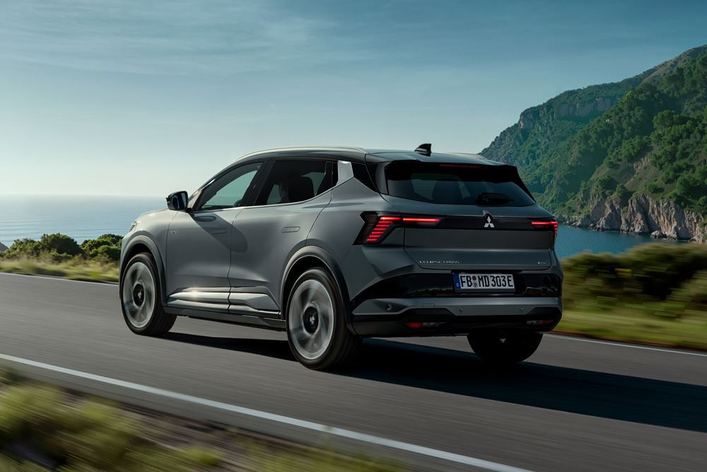 Le SUV compact électrique Eclipse Cross réinterprète la face avant « Dynamic Shield » de Mitsubishi
