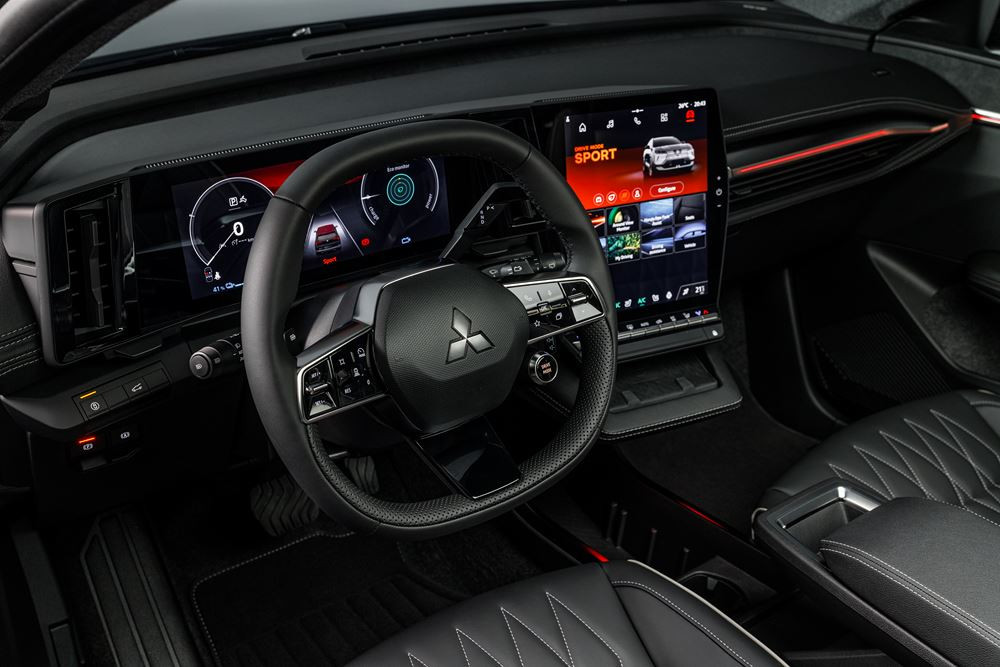 Le SUV compact électrique Eclipse Cross réinterprète la face avant « Dynamic Shield » de Mitsubishi