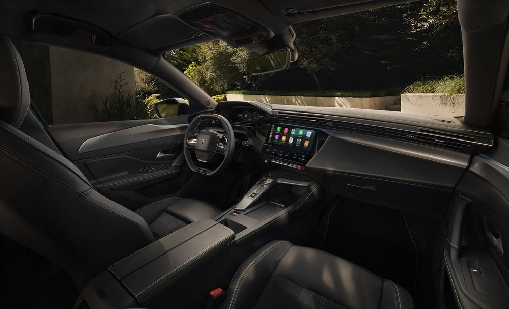 La Peugeot 308 restylée affiche une face avant illuminée