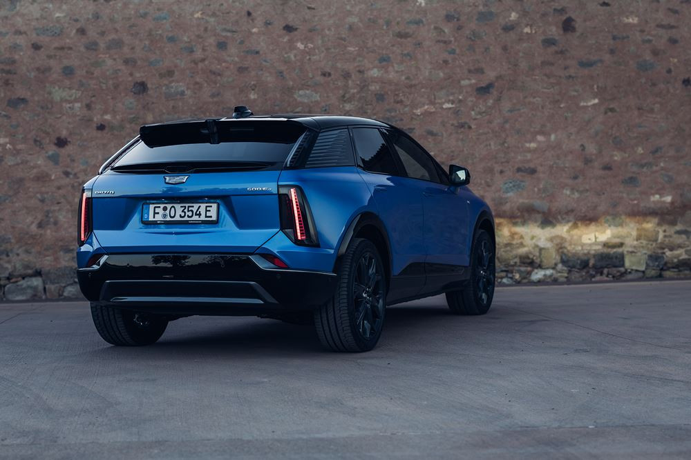 Le SUV électrique de luxe de taille intermédiaire Cadillac Optiq affiche une allure affirmée