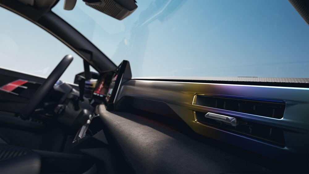 La sixième génération de la berline polyvalente Renault Clio adopte un regard affirmé