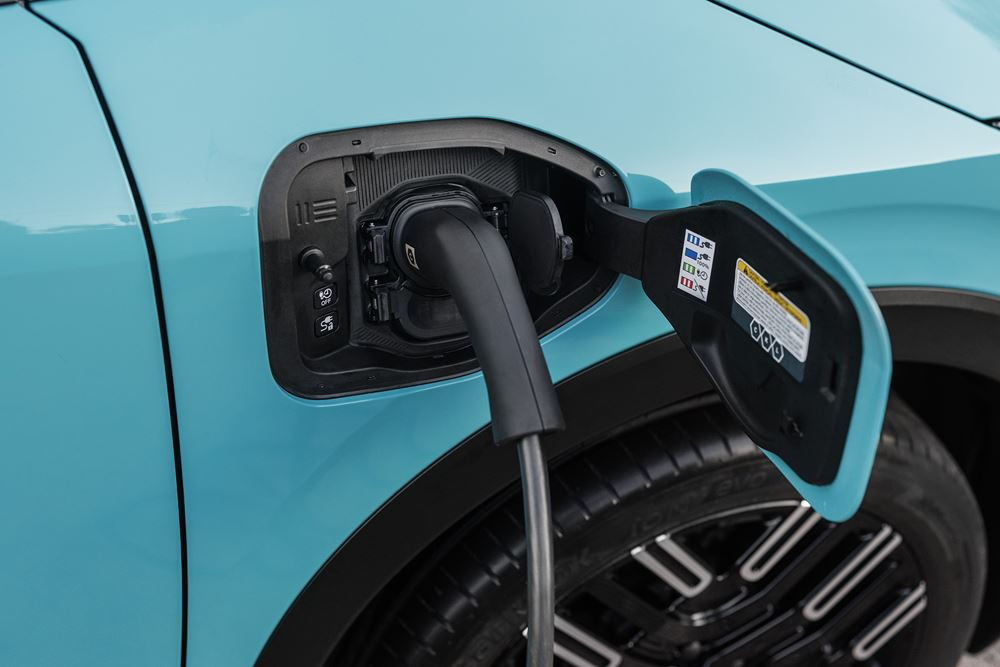 La Nissan Leaf électrique revendique une autonomie jusqu'à 622 km