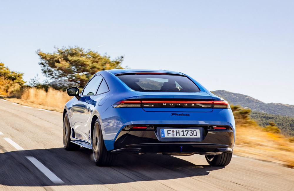Le coupé Honda Prelude de sixième génération embarque un groupe motopropulseur hybride
