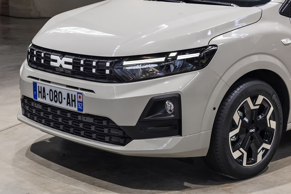 La berline polyvalente Dacia Sandero offre plus d'agrément de conduite à un prix supérieur