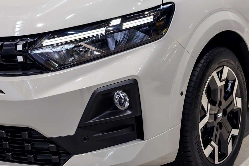 La berline polyvalente Dacia Sandero offre plus d'agrément de conduite à un prix supérieur