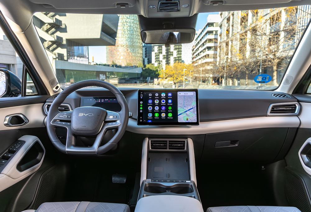 Le SUV compact Byd Atto 2 DM-i associe l'agrément de la conduite électrique à une autonomie combinée de près de 1 000 km