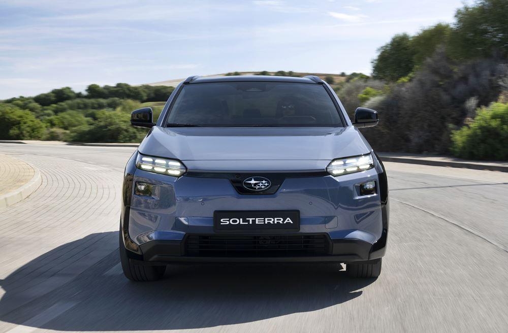 Le SUV électrique de taille intermédiaire Subaru Solterra mis à jour en approche