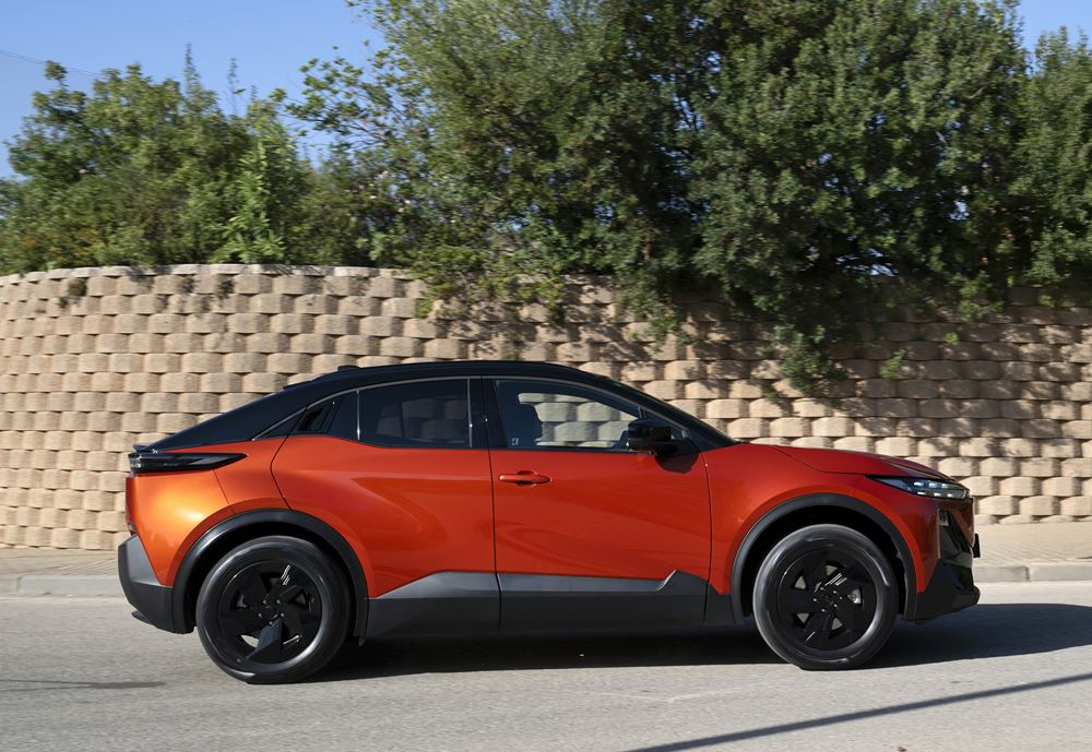 Le SUV compact électrique Subaru Uncharted affiche jusqu'à 588 km d'autonomie WLTP