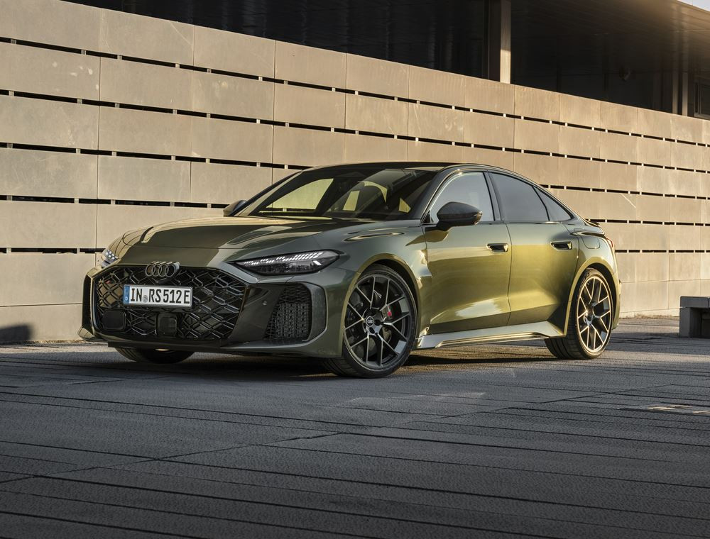 La berline hybride rechargeable haute performance Audi RS 5 développe 639 ch