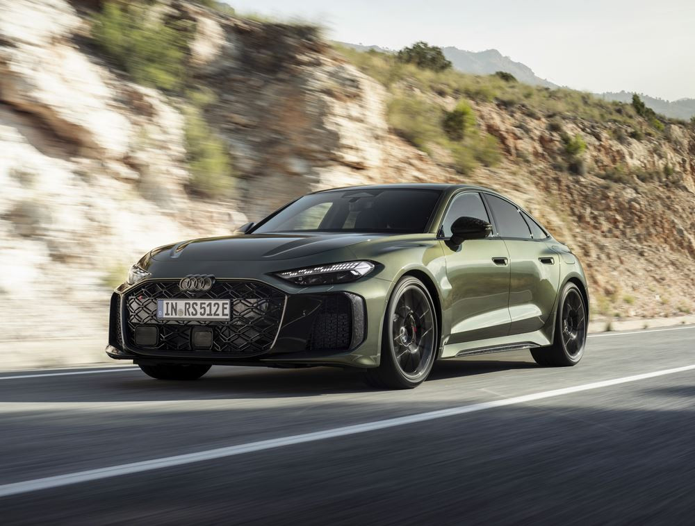 La berline hybride rechargeable haute performance Audi RS 5 développe 639 ch