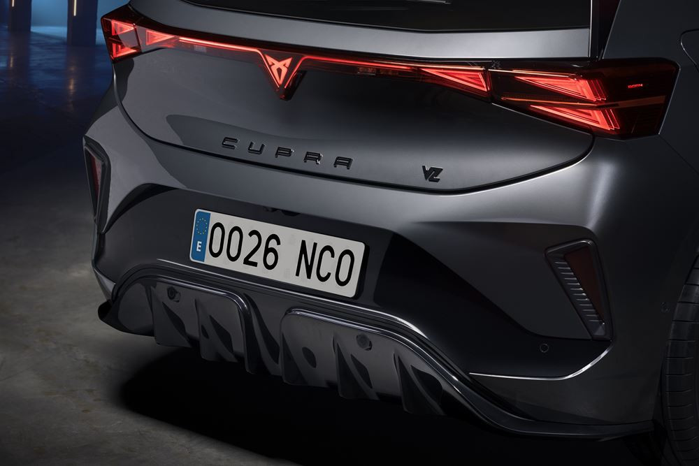 La Cupra Born électrique restylée au design percutant en approche