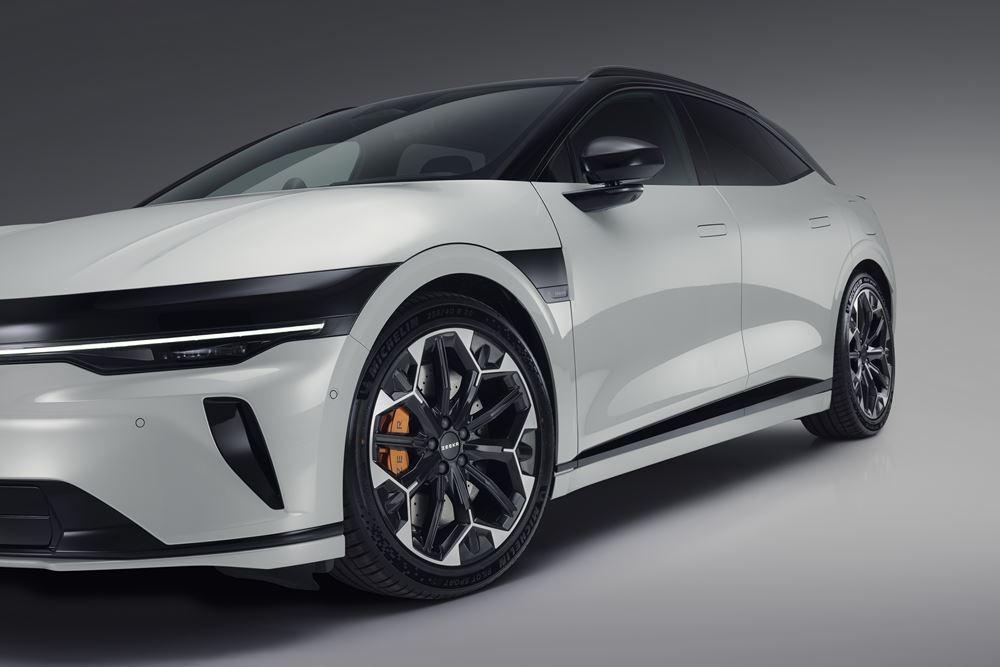 Le Grand Tourer électrique Zeekr 7GT arrive sur les routes françaises