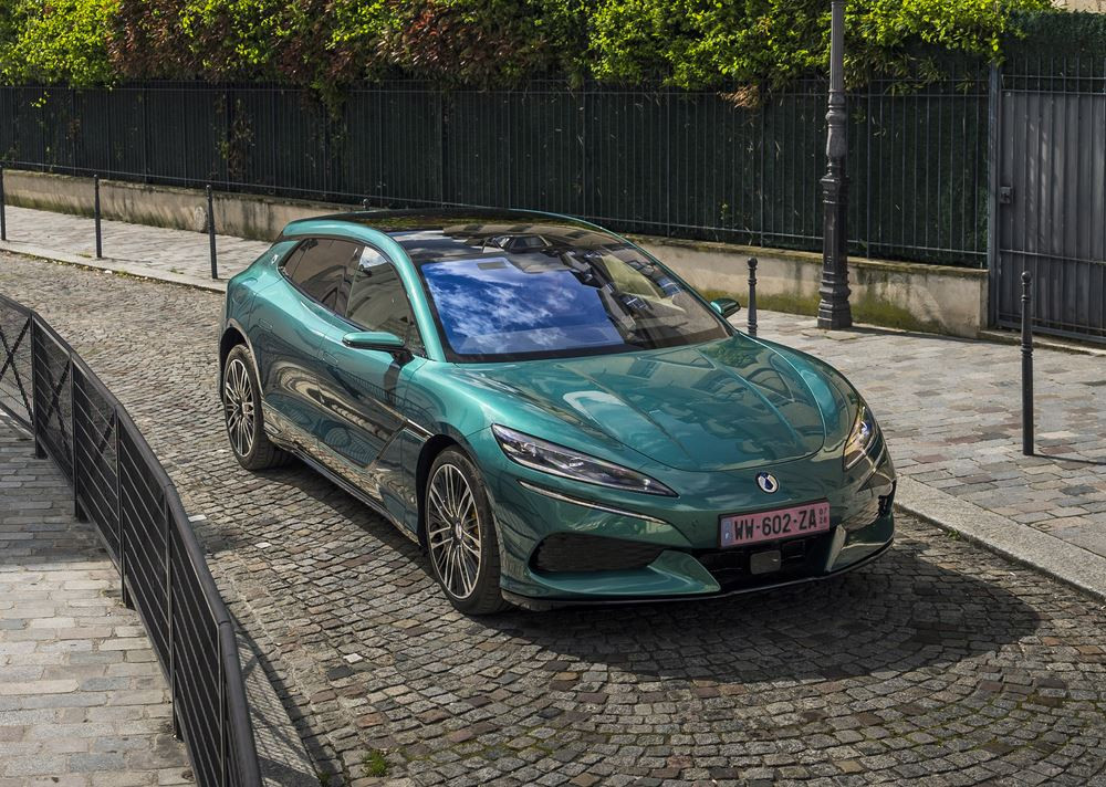 La grande routière électrique Denza Z9GT EV incarne la vision du premium technologique de la marque chinoise