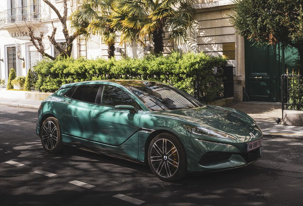 La grande routière électrique Denza Z9GT EV incarne la vision du premium technologique de la marque chinoise