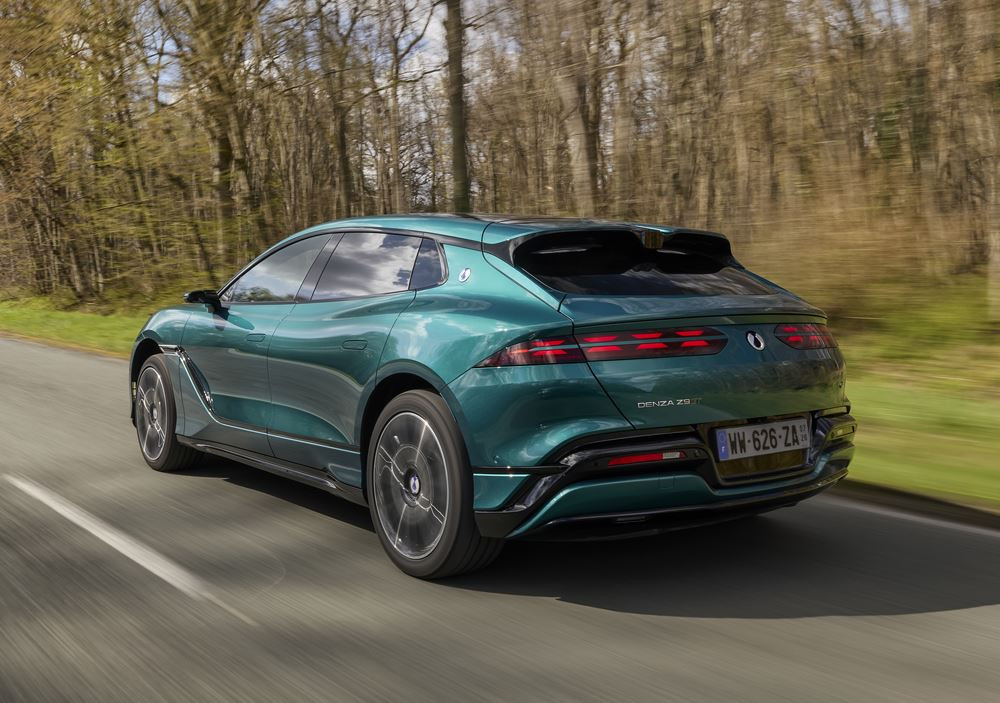 La grande routière technologique Denza Z9GT hybride rechargeable DM offre une flexibilité optimale sur longue distance