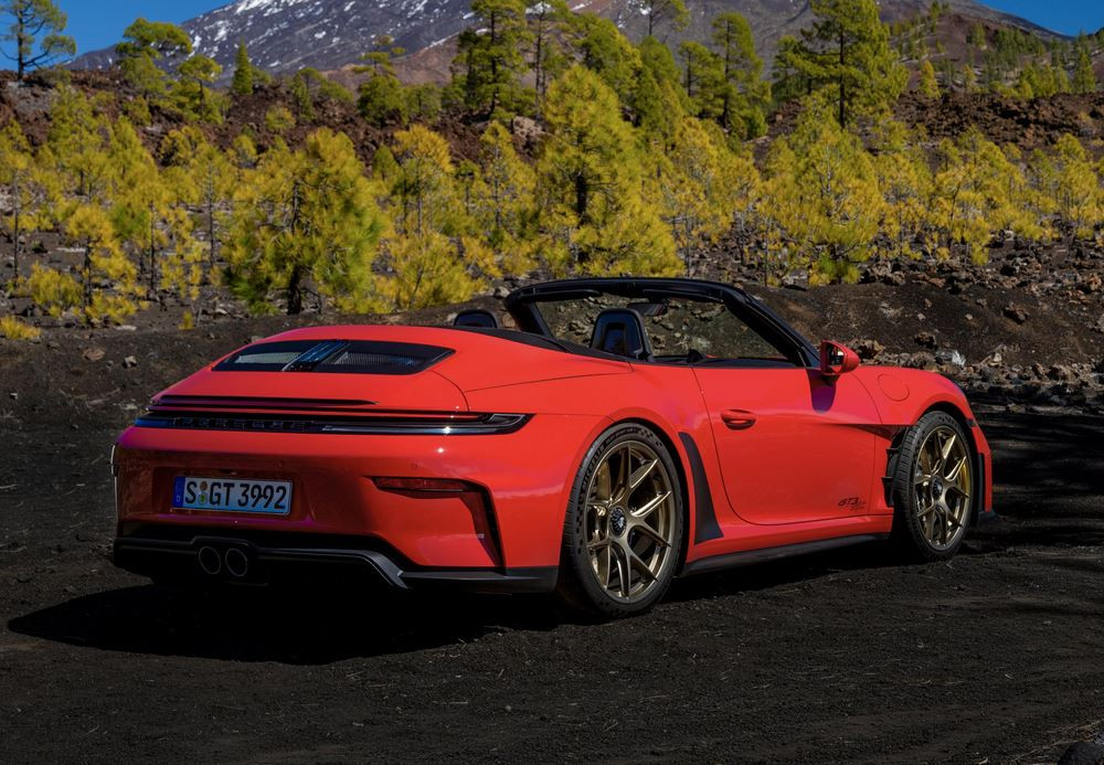La Porsche 911 GT3 S/C embarque une capote entièrement automatique