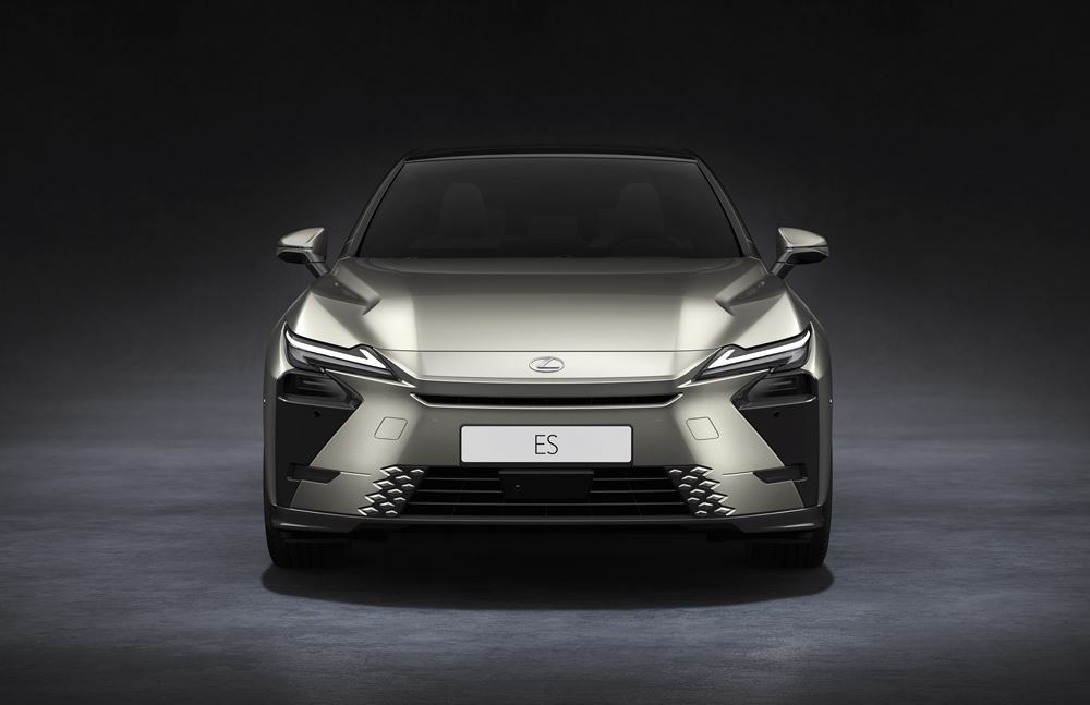 La Lexus ES hybride de huitième génération porte à un niveau supérieur les caractéristiques de la routière japonaise