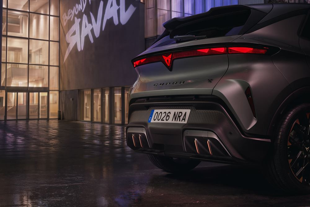 La citadine Cupra Raval incarne une interprétation radicale de la voiture électrique urbaine